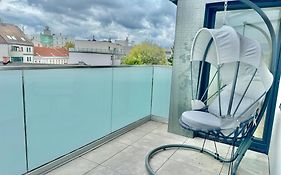 Asp Modern Apartments With Balcony & Free Parking